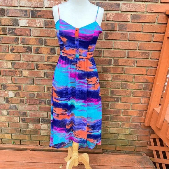 Dress - Picture 7 of 9